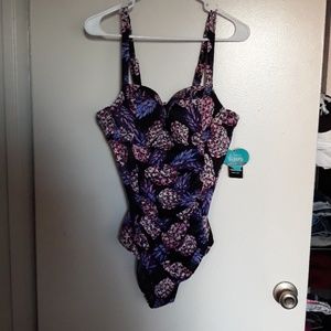 One piece swim suit